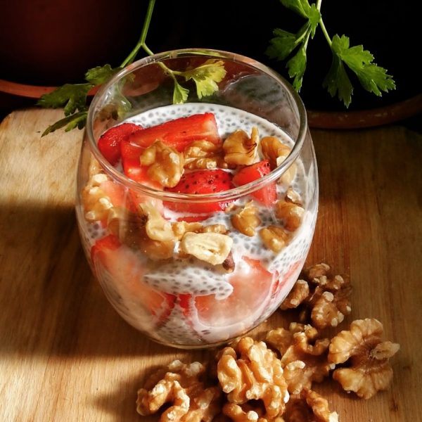 Fresas con chia y nueces